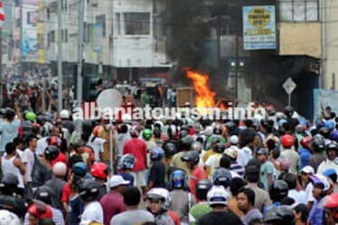 albaniatourism.info, September Kelam Tinjauan Tentang Kerusuhan Ambon 2011